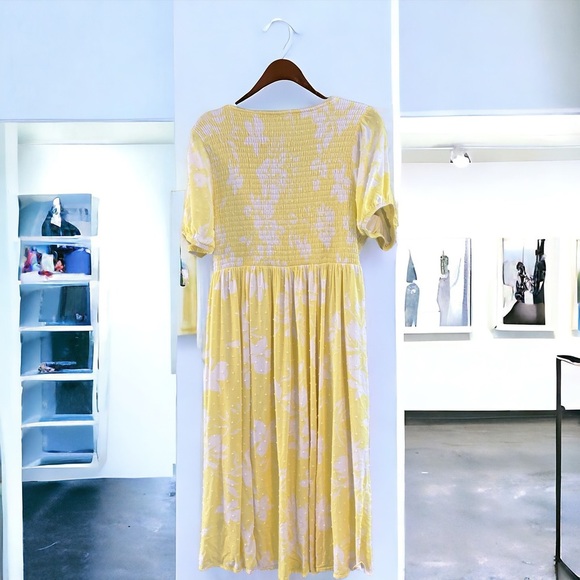 Torrid Emma Mini Swiss Dot Yellow Floral Dress. Size 1. - Picture 5 of 9